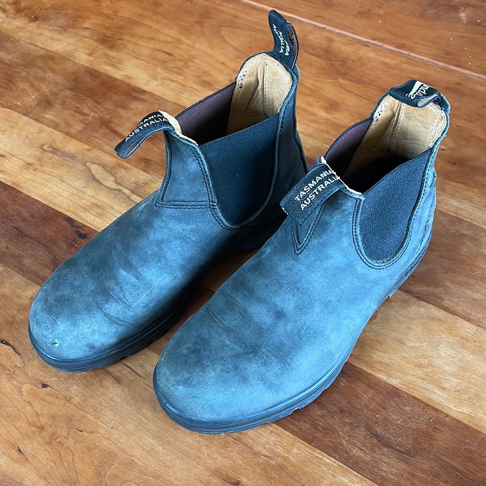 Blundstone Chelsea boots
